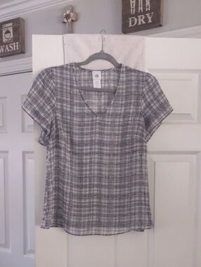 cabi Black/White Plaid Short Layered Sleeve V-Neck Blouse Sheer Size Small EUC
